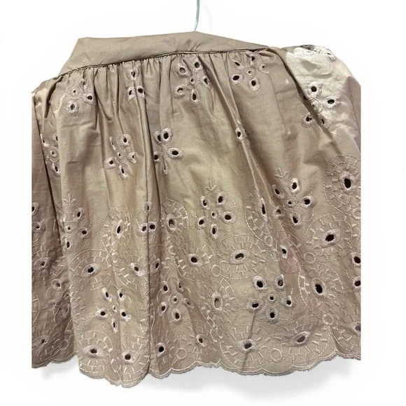 En Saison Blush Dress with Eyelet detail on sleeves and bottom trim - Picture 4 of 4